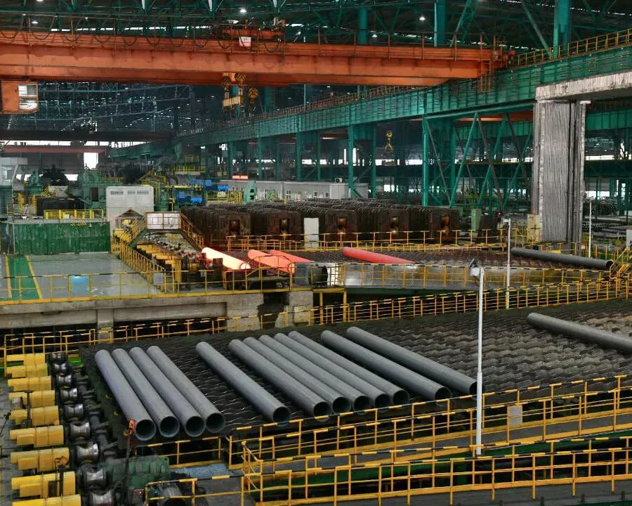 Large diameter pipe rolling equipment